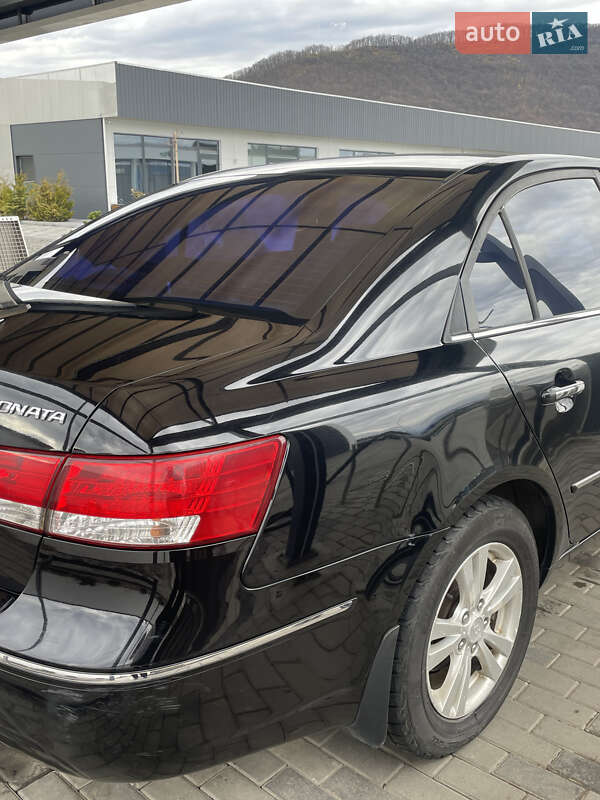 Седан Hyundai Sonata 2009 в Хусті