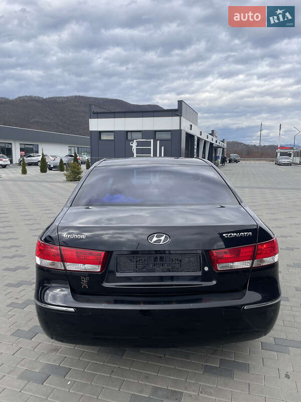 Седан Hyundai Sonata 2009 в Хусті