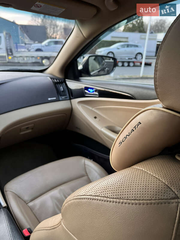 Седан Hyundai Sonata 2012 в Немирові