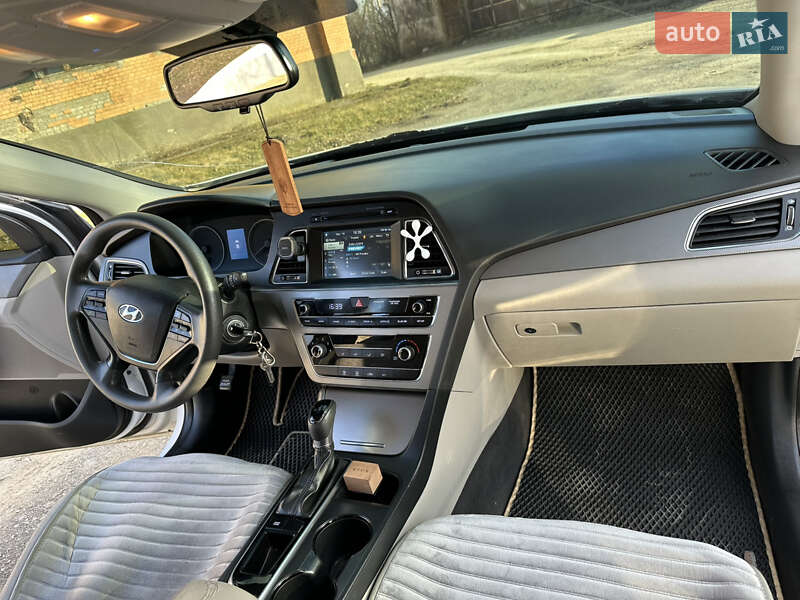Седан Hyundai Sonata 2015 в Кам'янець-Подільському