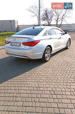 Седан Hyundai Sonata 2013 в 