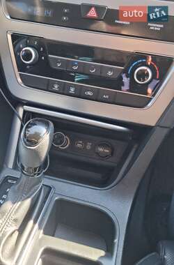 Седан Hyundai Sonata 2015 в 