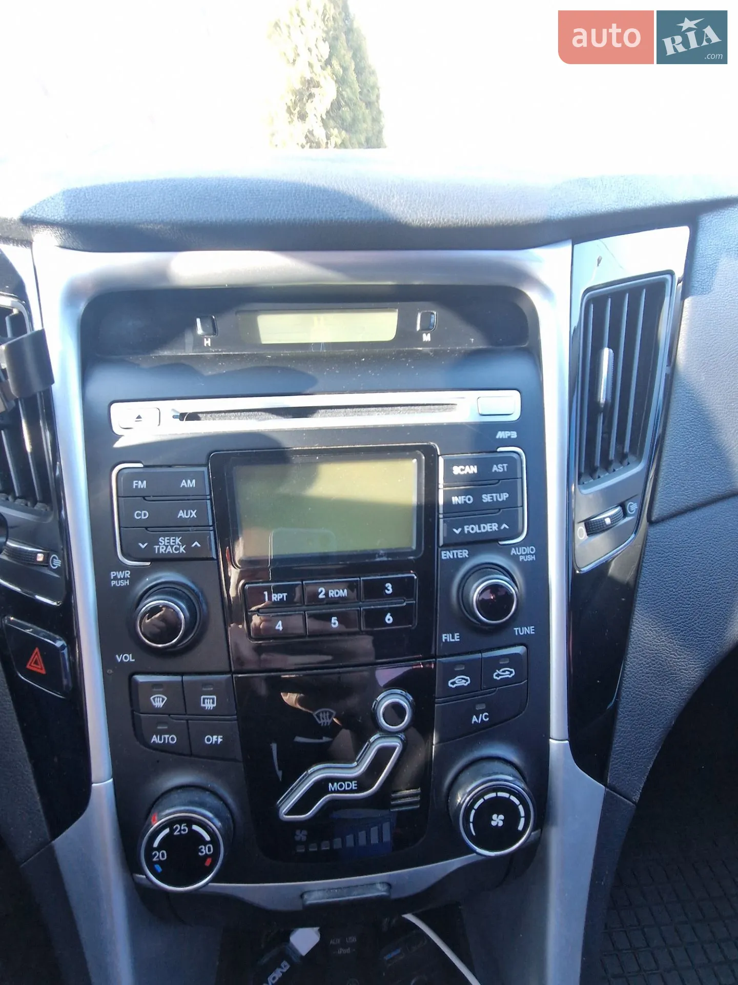 2012 Hyundai Sonata - мініатюра 25