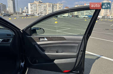 Седан Hyundai Sonata 2015 в 