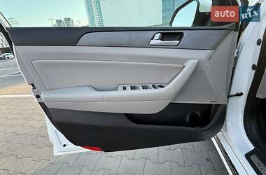 Седан Hyundai Sonata 2015 в 