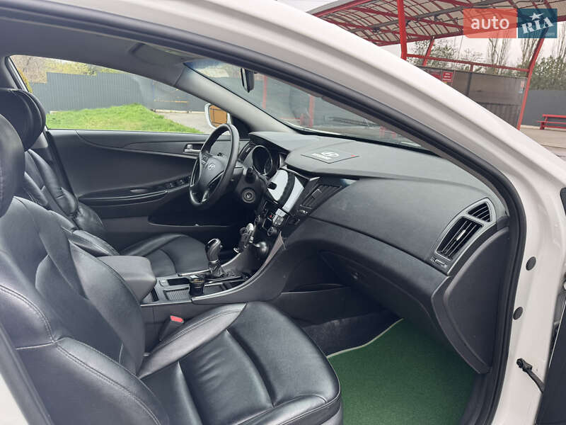 Седан Hyundai Sonata 2013 в Измаиле