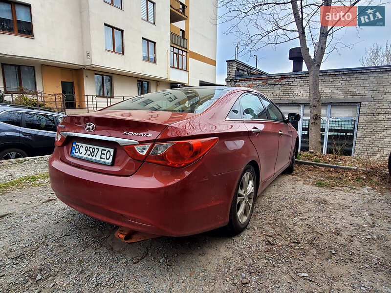 Седан Hyundai Sonata 2012 в Львове
