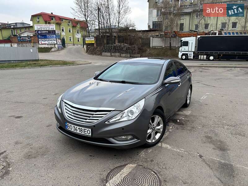 Седан Hyundai Sonata 2010 в Львове