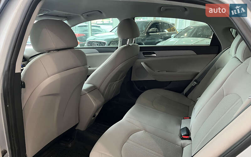 Седан Hyundai Sonata 2018 в Шептицькому