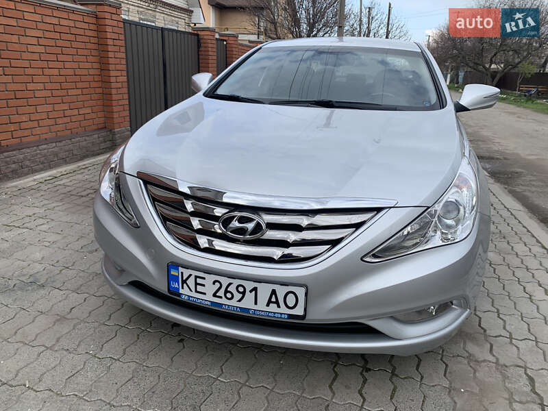 Седан Hyundai Sonata 2010 в Новомосковську