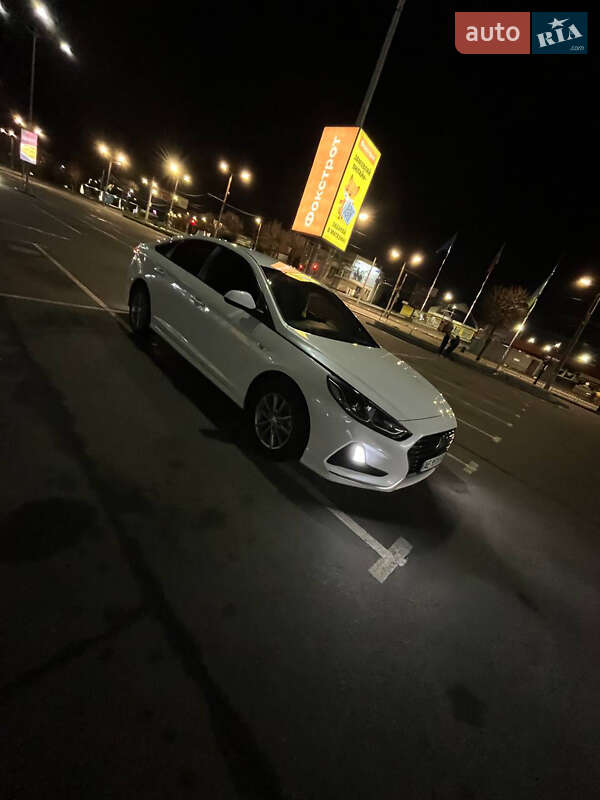 Седан Hyundai Sonata 2017 в Кривом Роге