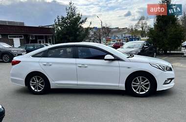 Седан Hyundai Sonata 2015 в 