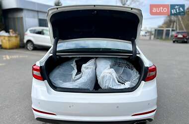 Седан Hyundai Sonata 2015 в 