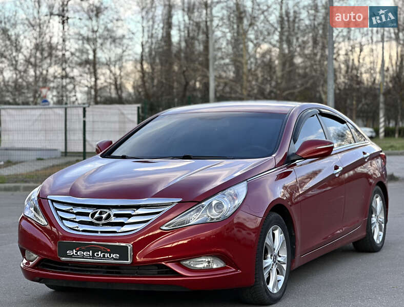 Hyundai Sonata 2011
