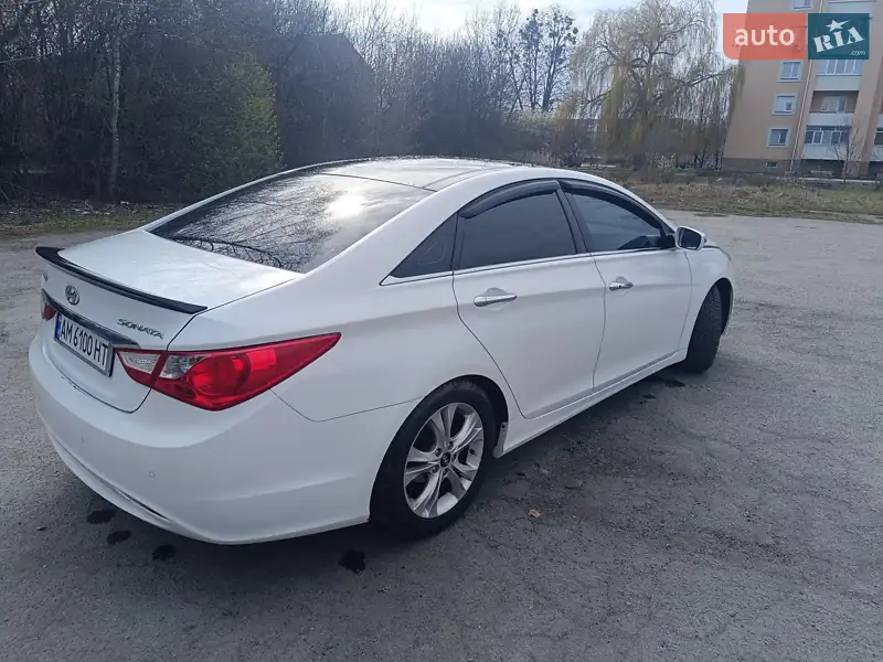 Hyundai Sonata 2010 VIN KMHEC41CBBA194992 фото оголошення 4 з 42