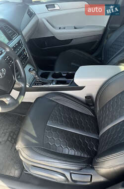 Седан Hyundai Sonata 2015 в 