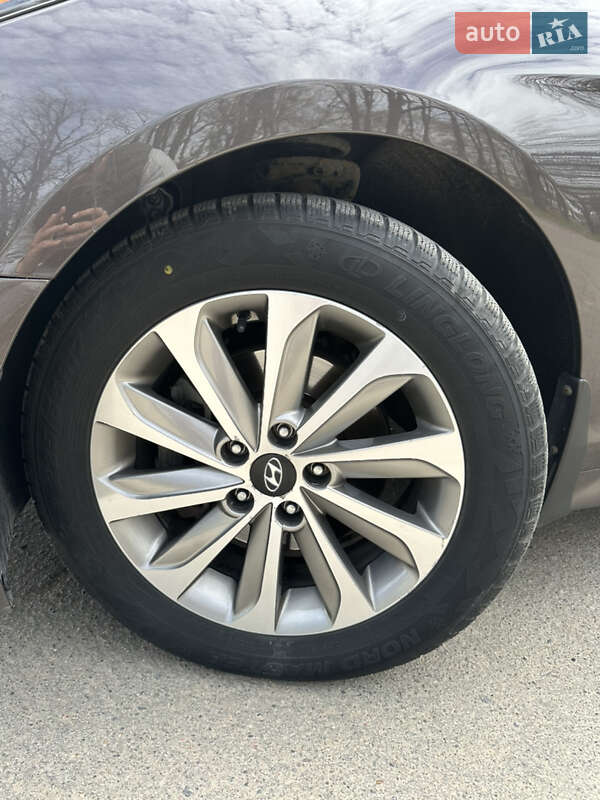 Седан Hyundai Sonata 2015 в Умани