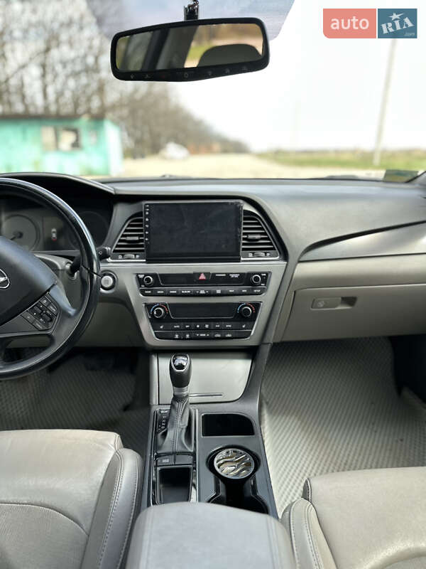 Седан Hyundai Sonata 2015 в Умани