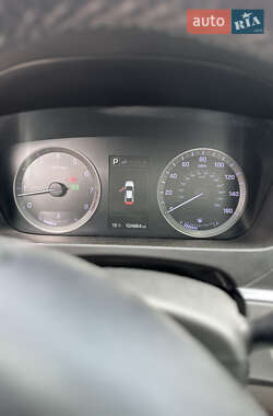 Седан Hyundai Sonata 2015 в Умани