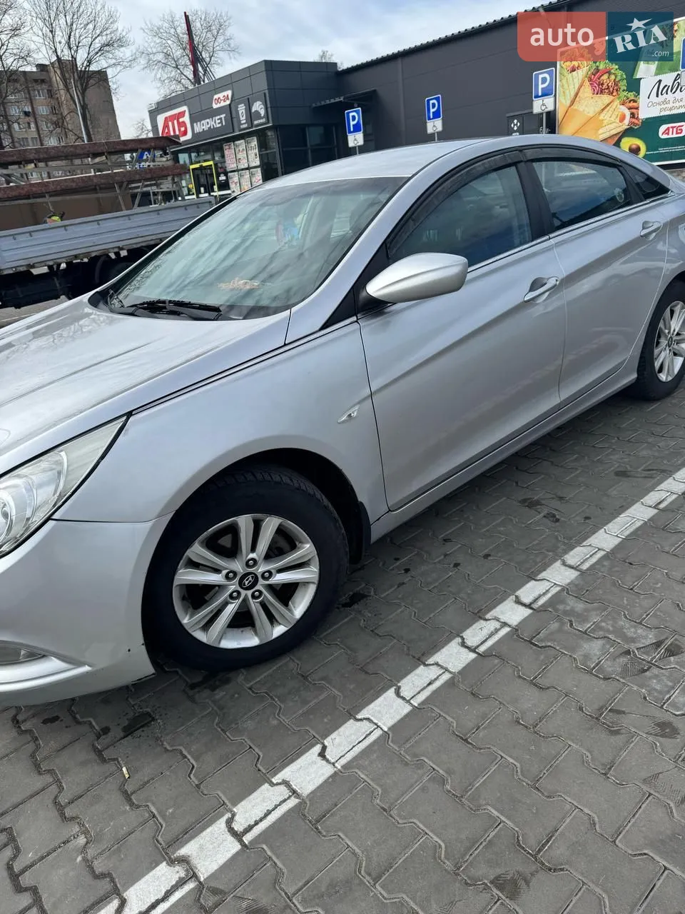 2010 Hyundai Sonata - мініатюра 19