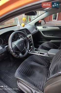 Седан Hyundai Sonata 2015 в 