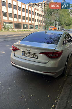 Седан Hyundai Sonata 2015 в 