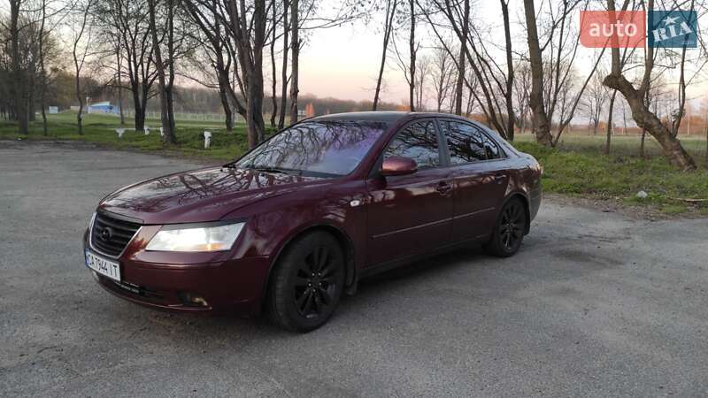 Седан Hyundai Sonata 2009 в Корсунь-Шевченківському фото 3 Седан Hyundai Sonata 2009 в Корсунь-Шевченківському