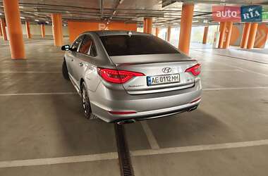 Седан Hyundai Sonata 2015 в 