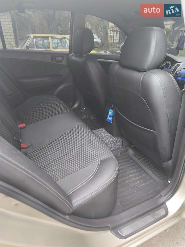 Седан Hyundai Sonata 2009 в Запоріжжі