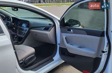 Седан Hyundai Sonata 2015 в 