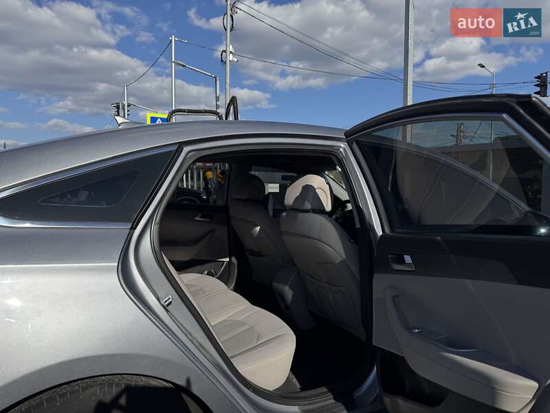 Седан Hyundai Sonata 2016 в Києві