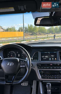 Седан Hyundai Sonata 2015 в 