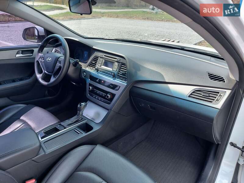 Седан Hyundai Sonata 2015 в Одессе