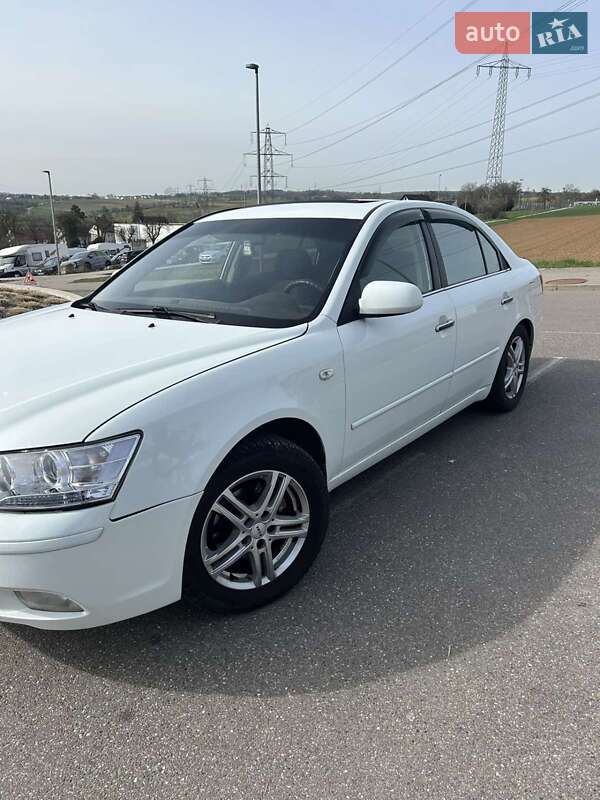 Hyundai Sonata 2008