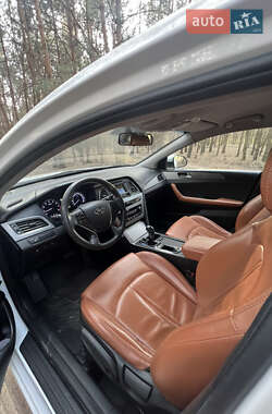 Седан Hyundai Sonata 2015 в 