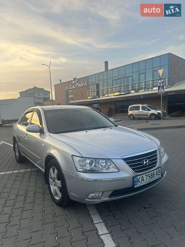 Hyundai Sonata 2009
