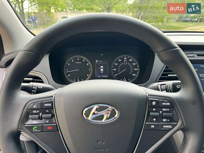 Седан Hyundai Sonata 2016 в Киеве
