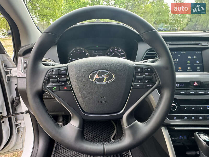 Седан Hyundai Sonata 2016 в Киеве