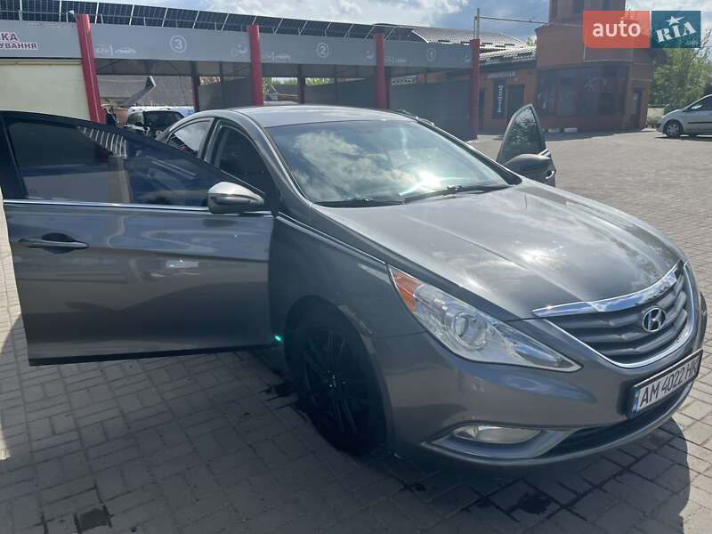 Седан Hyundai Sonata 2013 в Василькове