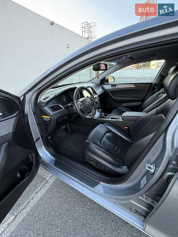 Седан Hyundai Sonata 2015 в Львове