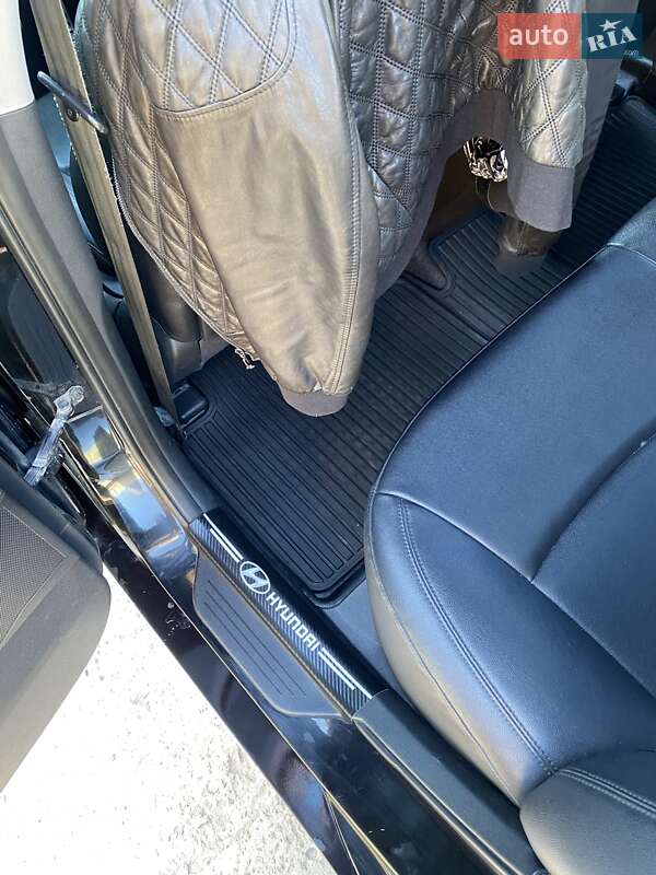 Седан Hyundai Sonata 2012 в Києві