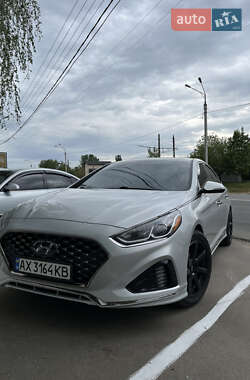 Седан Hyundai Sonata 2018 в Высоком