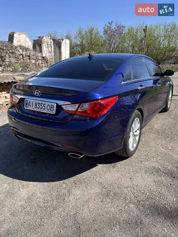 Hyundai Sonata 2010