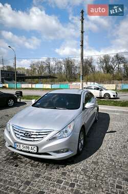 Седан Hyundai Sonata 2014 в Каменском