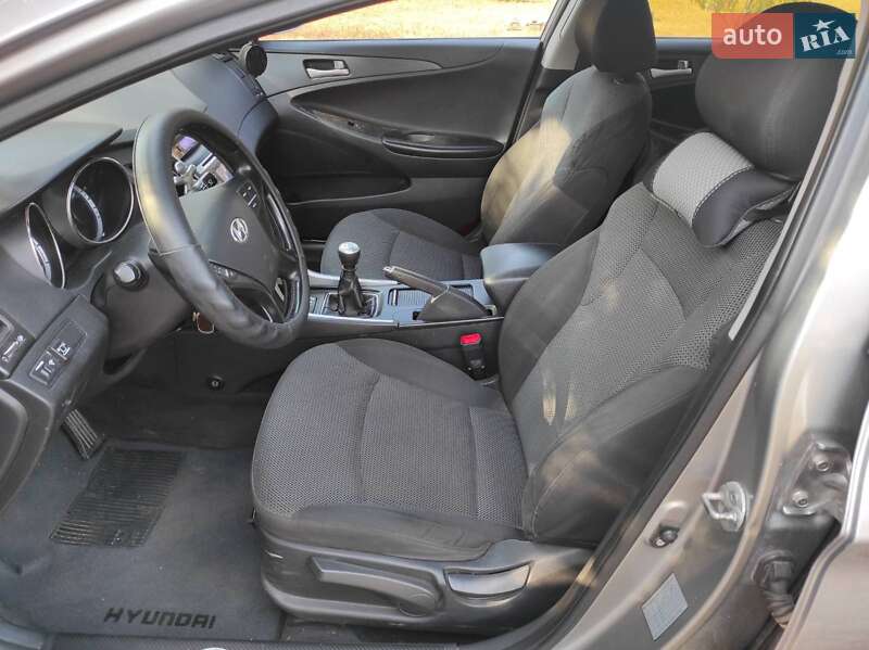 Седан Hyundai Sonata 2010 в Чернігові