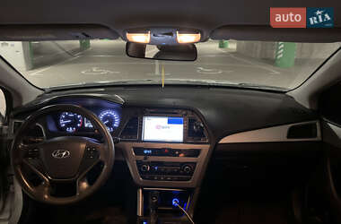 Седан Hyundai Sonata 2015 в 