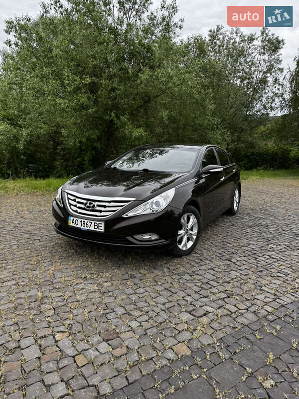 Седан Hyundai Sonata 2010 в 