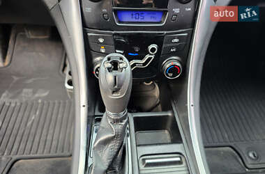 Седан Hyundai Sonata 2012 в 