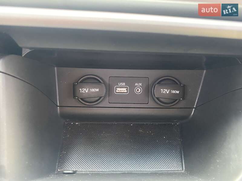 Седан Hyundai Sonata 2015 в Киеве фото 27 Седан Hyundai Sonata 2015 в Киеве