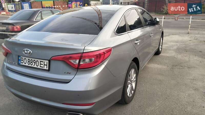 Седан Hyundai Sonata 2016 в Новоднестровске